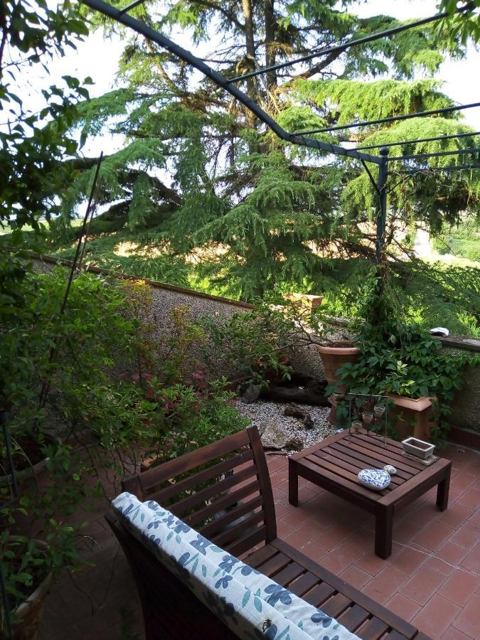 B&B La Gallinella Rossa Baschi Exterior photo